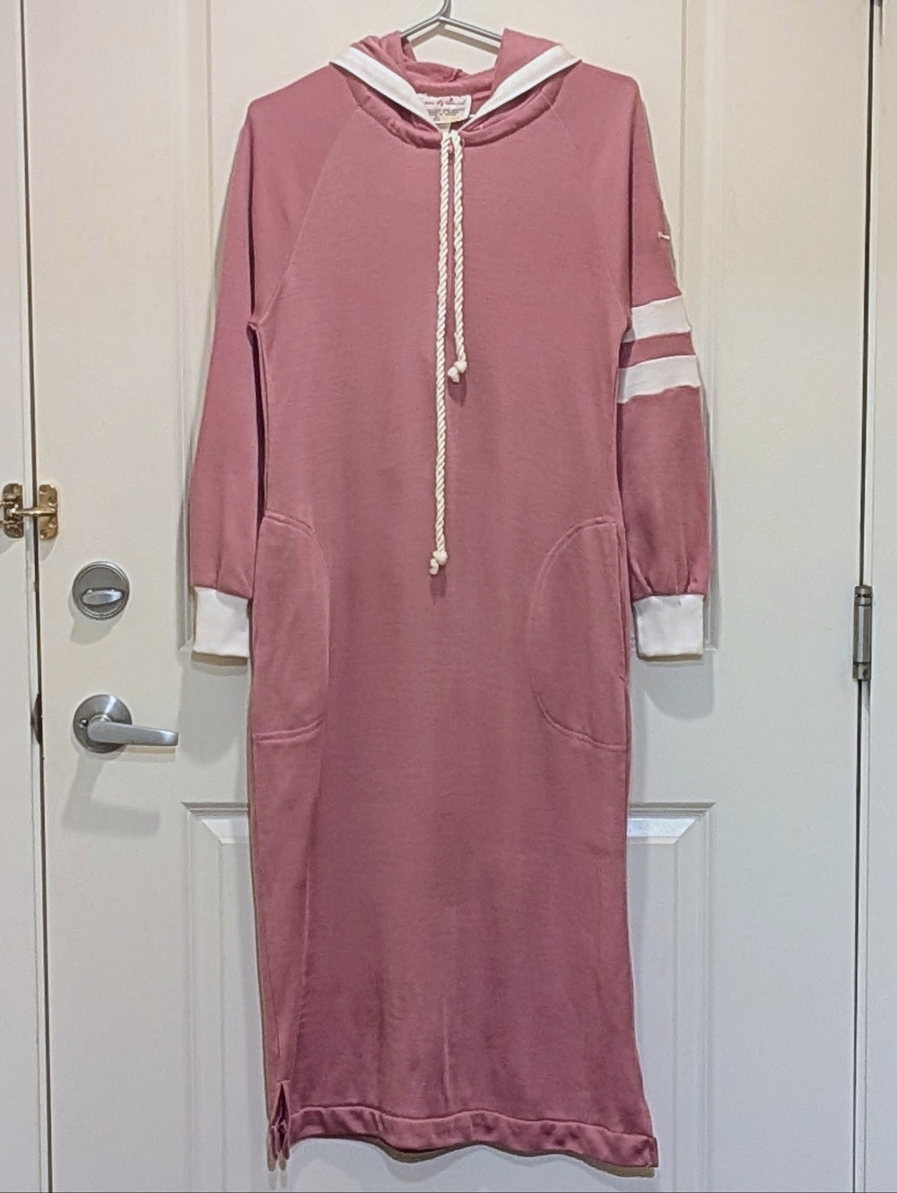 EUC 90s Mr. Robert M Dusty Pink Hoodie Sweatshirt Dress with Anchor Embroidery